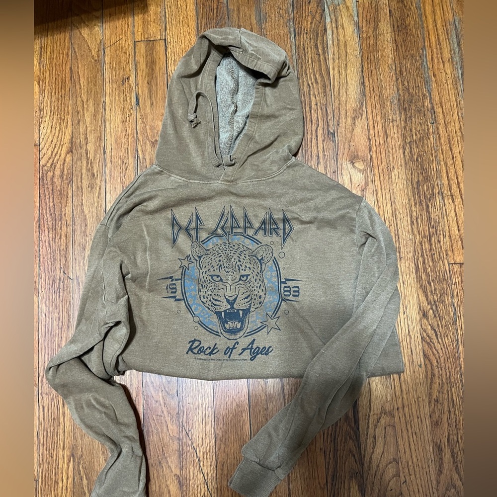 Tilly’s Hoodie. Worn once. Light hoodie, perfect for spring. #tillys #hoodie